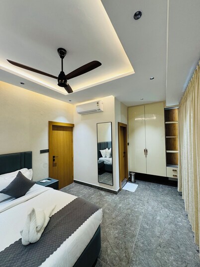 Shreshtam Apart Hotel Kondapur