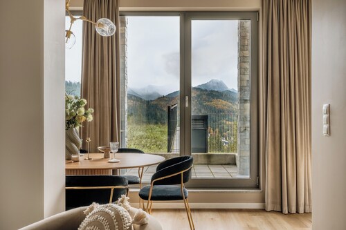 Landscape Cyrhla LoftAffair Collection