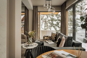 Lägenhet Comfort - balkong - utsikt mot bergen | Vardagsrum | Smart-tv