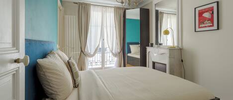 1 bedroom, iron/ironing board, bed sheets