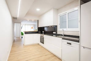 Fridge, microwave, oven, dishwasher