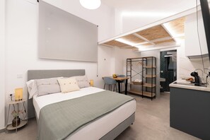 Comfort Studio | Laptop workspace, soundproofing, iron/ironing board, free WiFi - Baélia Experience Hotel boutique (Alicante)