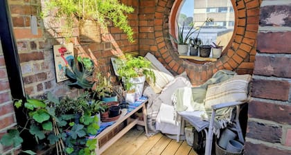 1 Bed with Balcony in Maidenhead by Elizabeth Line