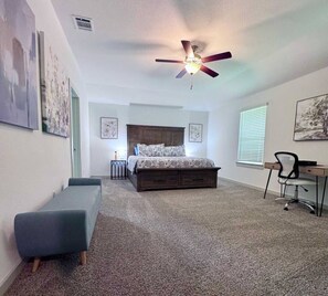 3 habitaciones, escritorio, tabla de planchar con plancha y wifi 