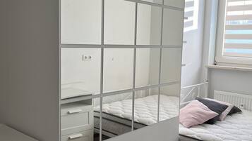 1 bedroom, WiFi, bed sheets