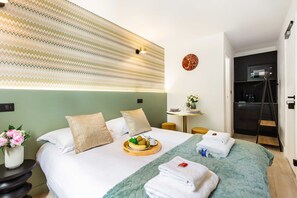 1 غرفة نوم ومكواة/لوح كي وملاءات أسرّة