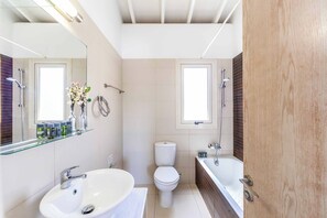 ヴィラ (4 Bedrooms) | �内装