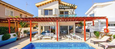 Villa (4 Bedrooms) | Interior