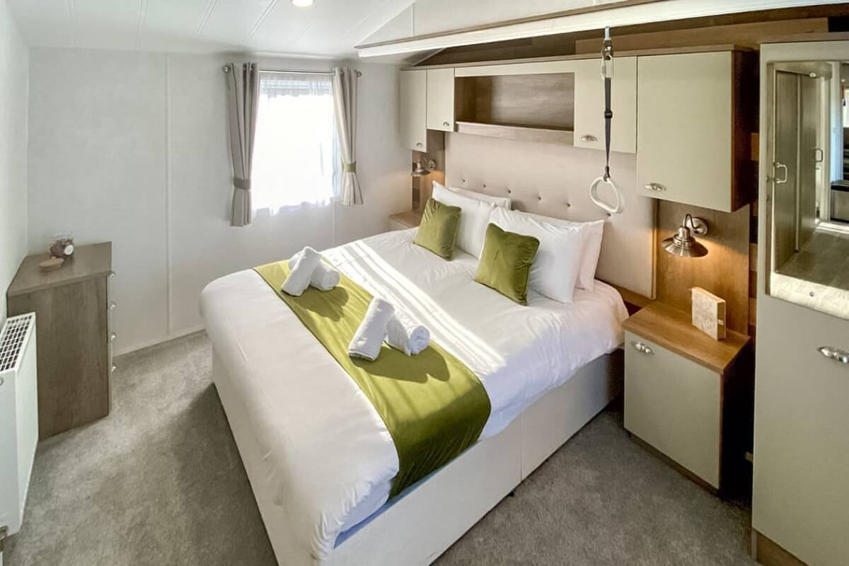 4 Berth Luxury Accessible Lodge No Pets | 床单