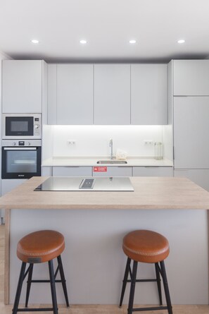 Fridge, microwave, oven, dishwasher