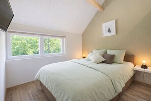 4 Schlafzimmer, Bügeleisen/Bügelbrett, Reisekinderbett, kostenloses WLAN