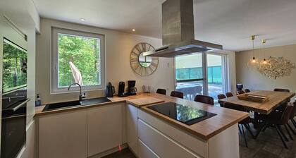 L'Antre Nous – Holiday Home with Sauna & Nordic Hot Tub, Just Steps from Durbuy
