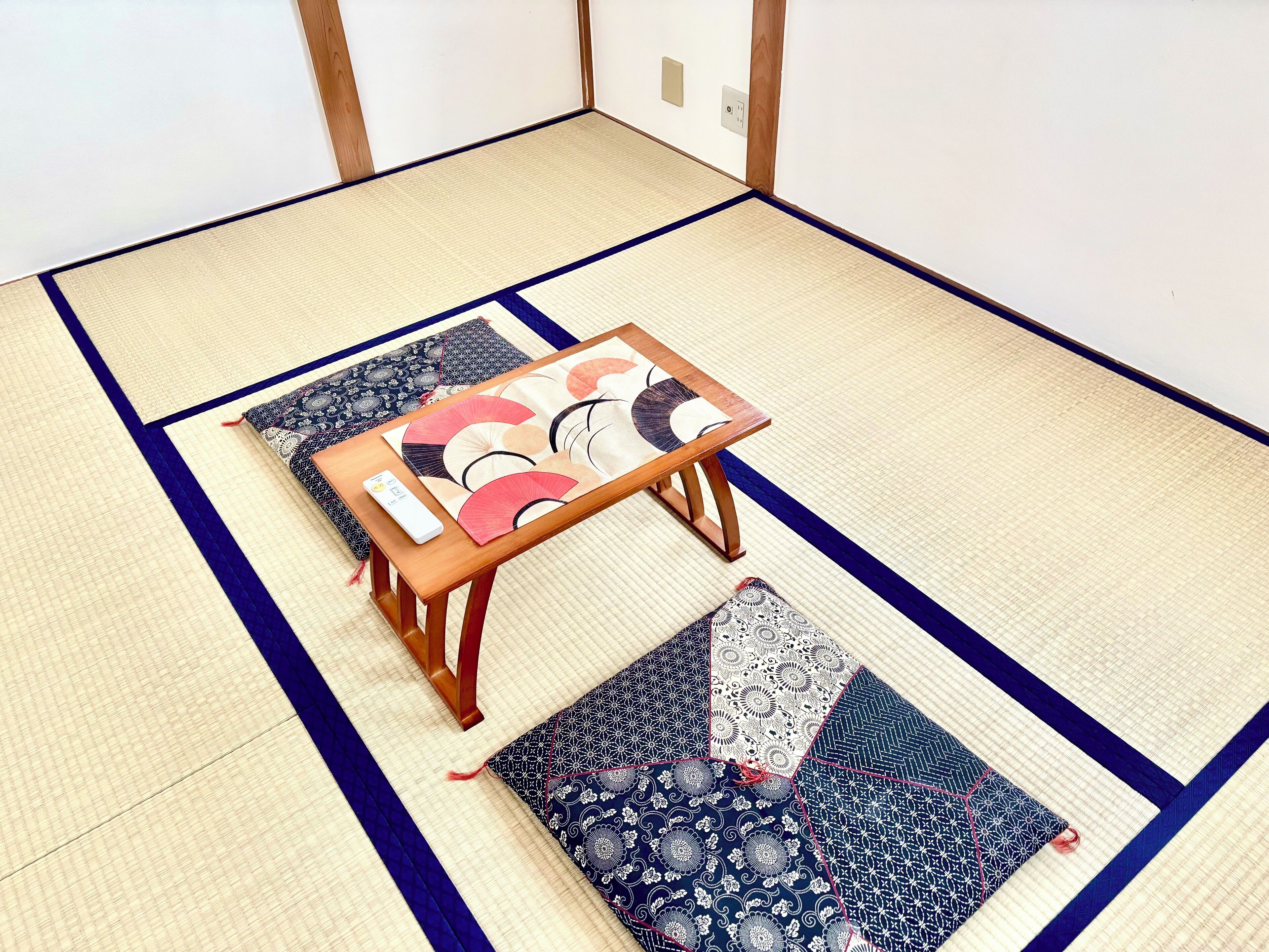 Egyptian cotton sheets, premium bedding, memory-foam beds