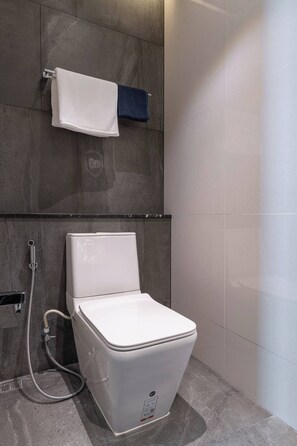 Condo, 1 Bedroom, Accessible, Smoking | Bathroom amenities - 35th Floor Sea View Beauty (Pattaya)