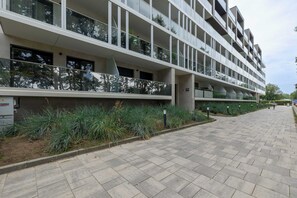 Exterior - Elegant Apartment with Terrace | Air Conditioning | Close to the Beach (Sianożęty)