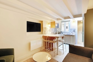 Apartment | Living area
