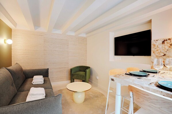 Apartment | Living area