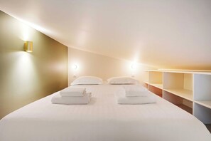 Apartment | 1 bedroom, laptop workspace, iron/ironing board, bed sheets