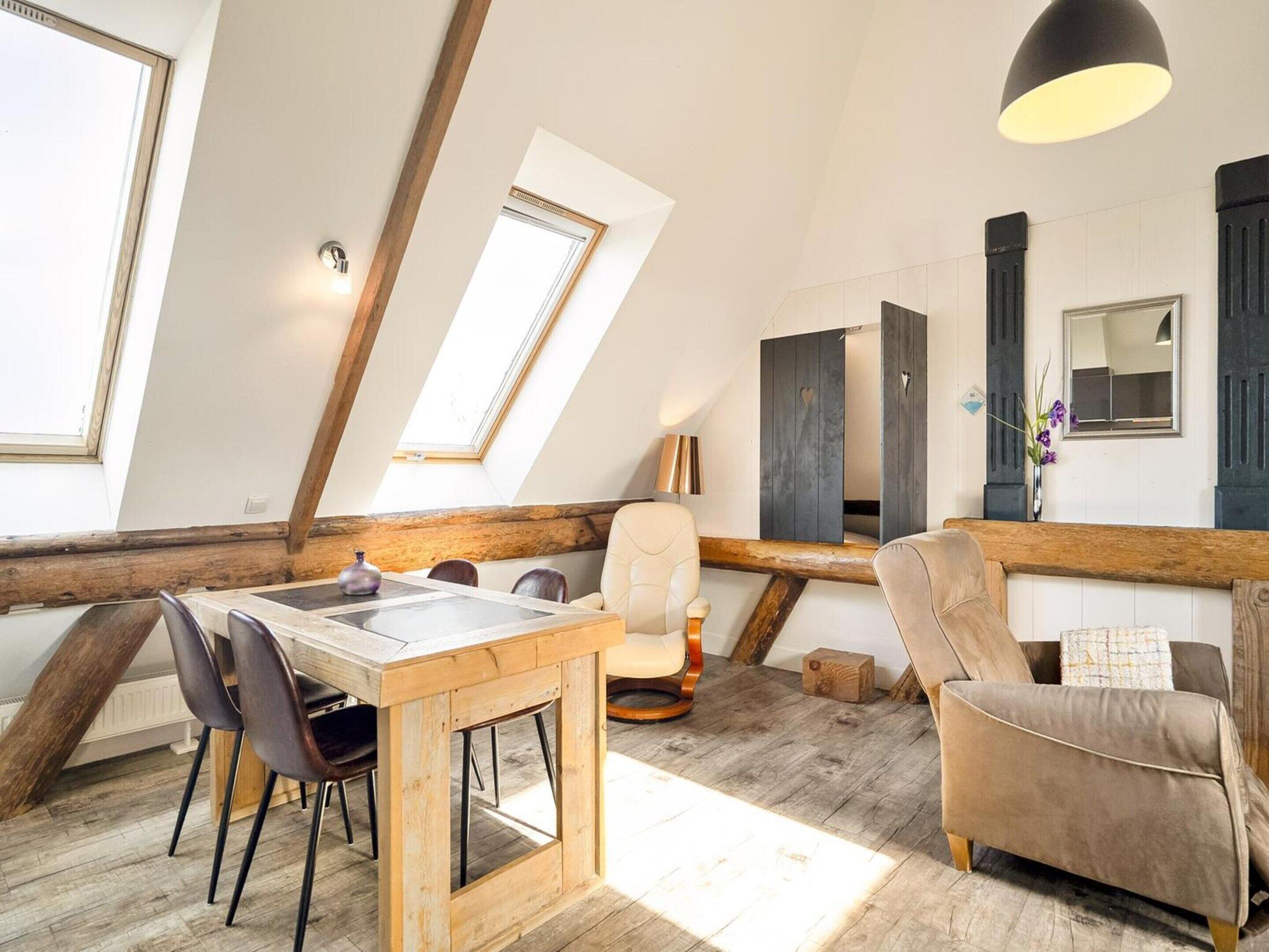 Apartment | Dining