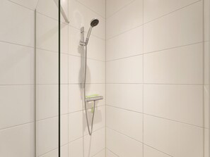 Apartment | Bathroom