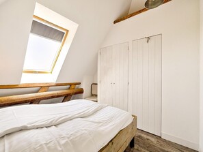 Apartment | 2 bedrooms - Rustic Apartment in old Dutch Farmhouse (Schagen)