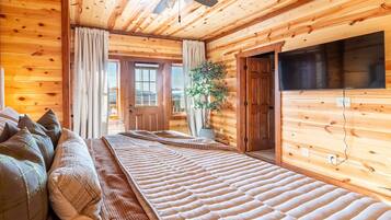 House | 4 bedrooms, desk