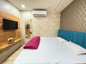 Free WiFi, bed sheets - Hotel Nenumal Ajmer Rajasthan (Ajmer)
