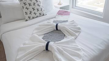 1 habitación, tabla de planchar con plancha, wifi gratis y ropa de cama