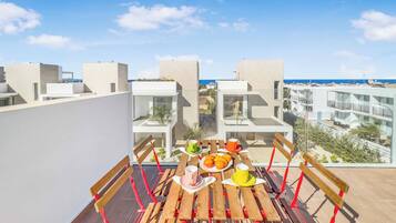 Villa (3 Bedrooms) | Exterior