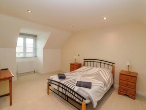 Mökki | 6 makuuhuonetta, yksilöllisesti sisustettu, yksilöllisesti kalustettu