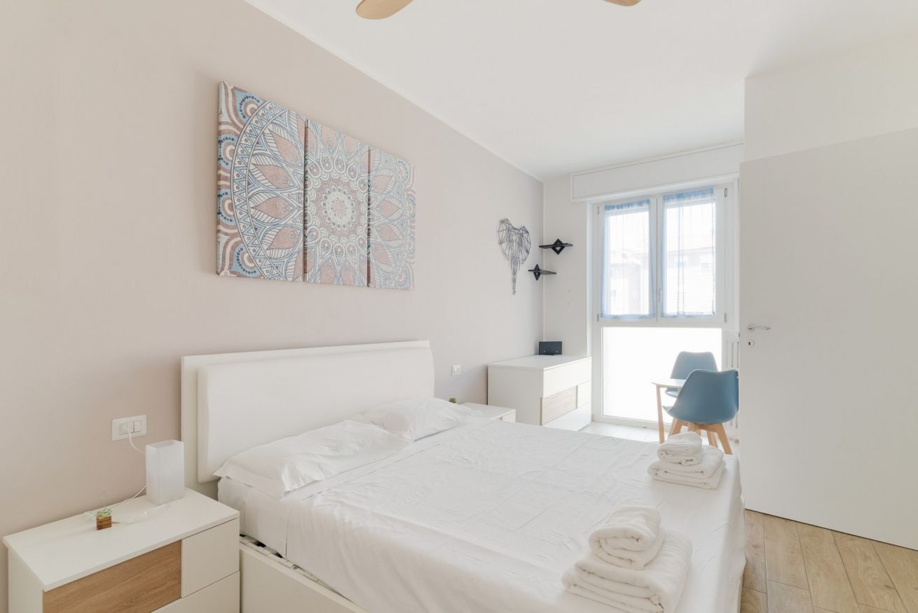 1 bedroom, iron/ironing board, travel crib
