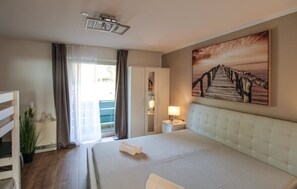 1 bedroom, free WiFi, bed sheets