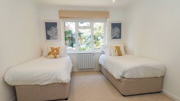 2 bedrooms, individually decorated, individually furnished, free WiFi