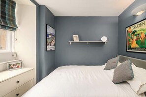 3 habitaciones, escritorio, wifi y ropa de cama 