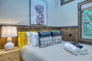 3 chambres, fer et planche à repasser, lit de bébé portatif, Wi-Fi