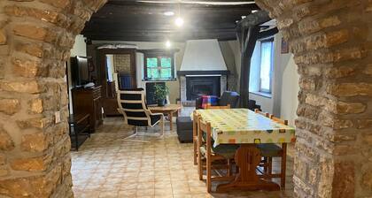 Holiday Home 'Gîte Du Poisson Rouge' with Private Terrace and Shared Garden