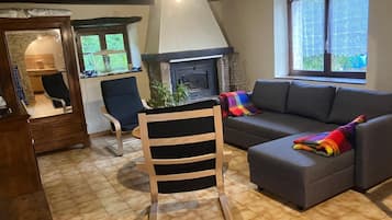 Fireplace, DVD player