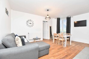 Apartment | Living area