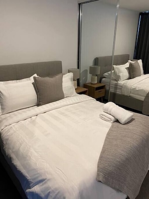 2 bedrooms, desk, iron/ironing board, travel cot