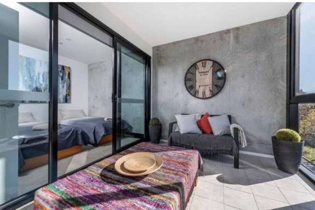 2 bedrooms, desk, iron/ironing board, travel cot