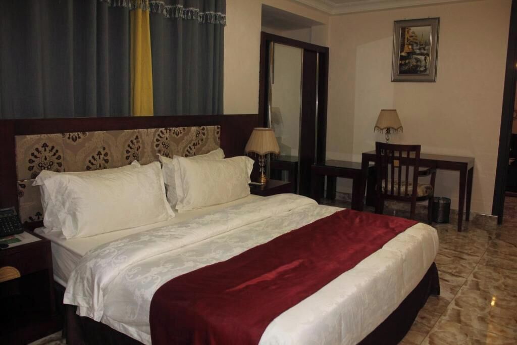 1 chambre, bureau, Wi-Fi, draps fournis