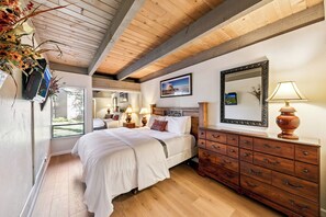 2 bedrooms, iron/ironing board, free WiFi, bed sheets - Family Lake Paradise at LLV#438: Pool, Skiing, Gym, Sauna, Hot Tub (South Lake Tahoe)