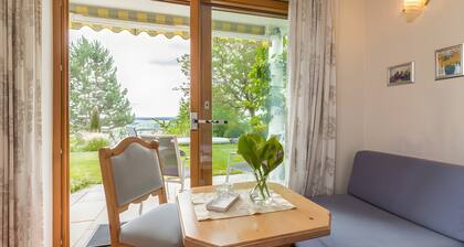 Room 'Doppelzimmer 4' with Mountain View, Private Terrace and Wi-Fi