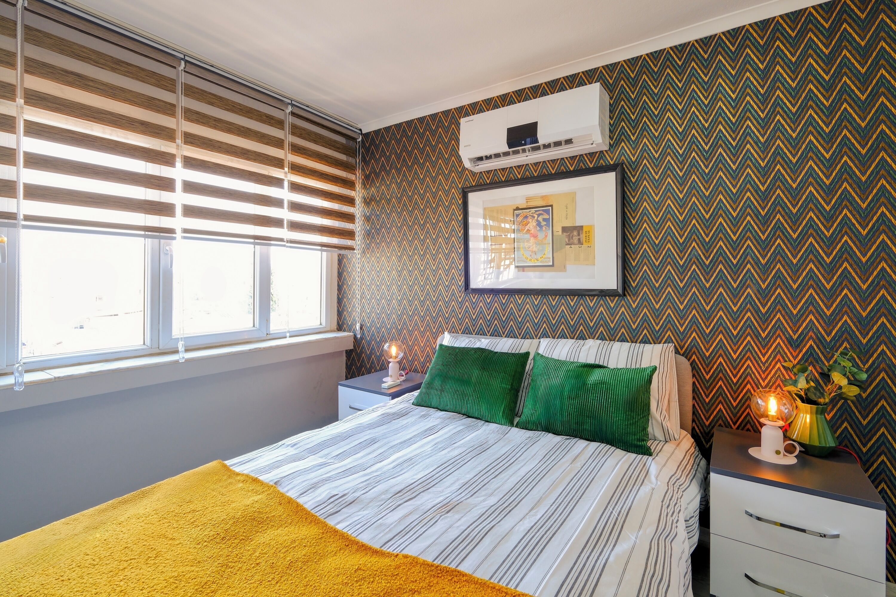 Iron/ironing board, WiFi, bed sheets