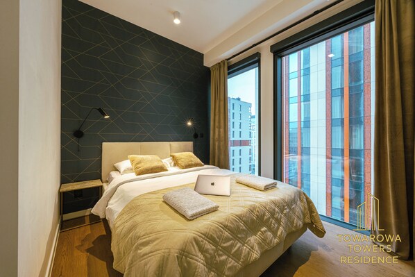 Superior Apartment, City View | Laptop workspace, blackout curtains, iron/ironing board, free WiFi