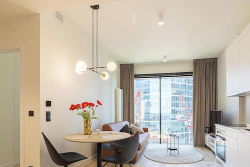 Superior-Apartment, Stadtblick | Wohnbereich