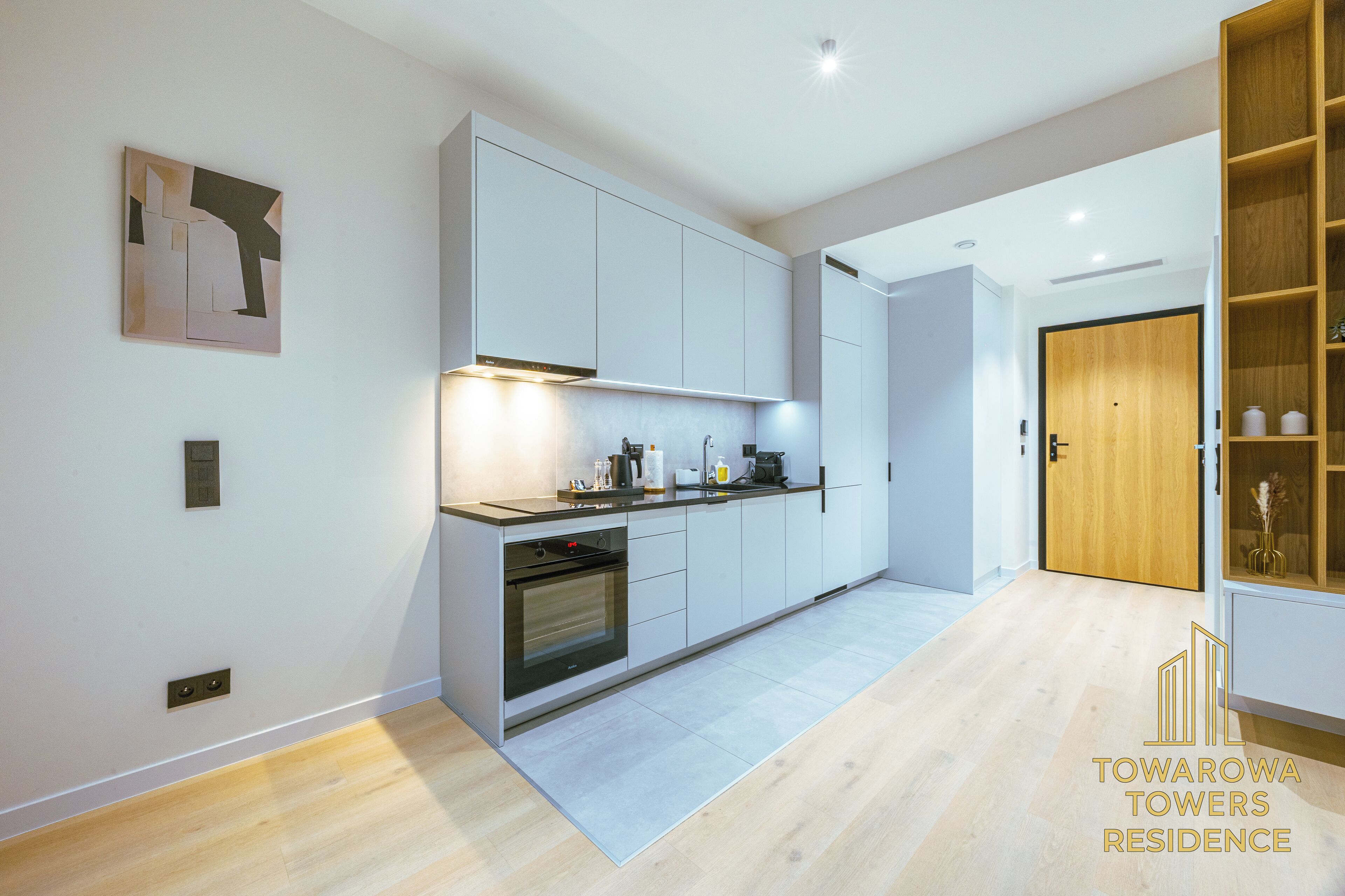 Suite monolocale Classic, vista cortile | Postazione laptop, tende oscuranti, ferro/asse da stiro, Wi-Fi gratuito