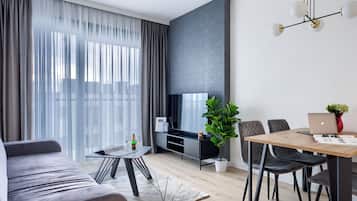 Suite Deluxe, vistes a la ciutat | Espai de treball apte per a portàtils i cortines opaques