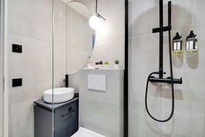 Apartment | Bathroom