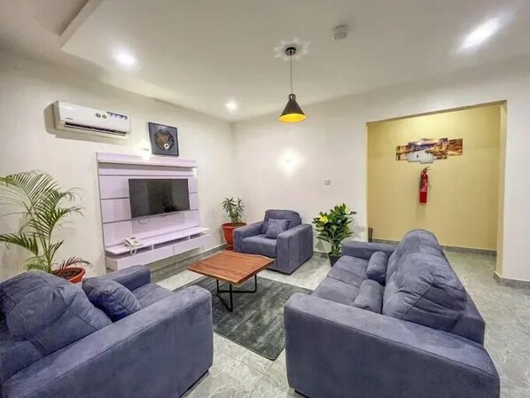 Economy Apartment, Balcony, City View | Living area